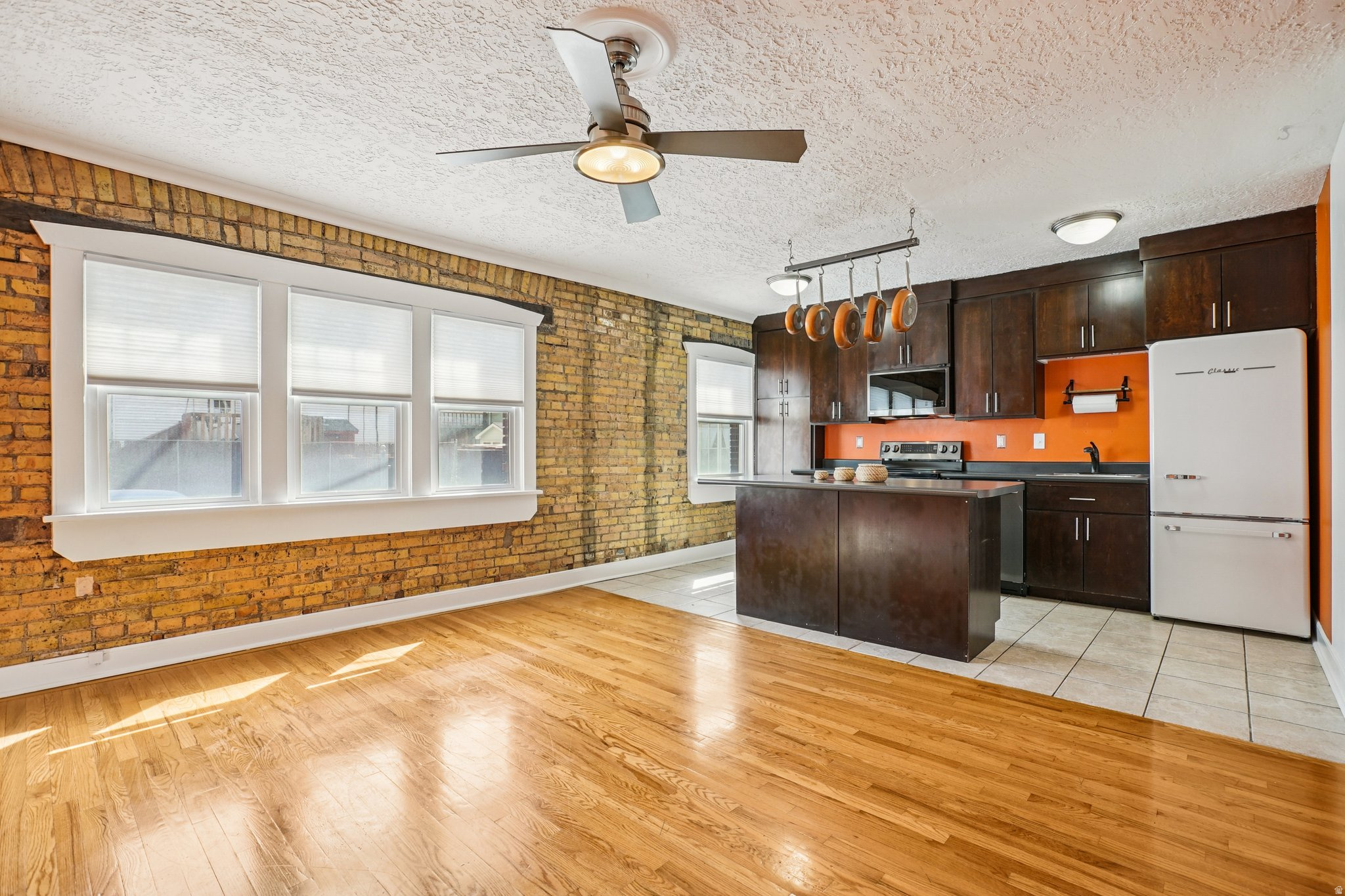 ARMISTA CONDO - Residential