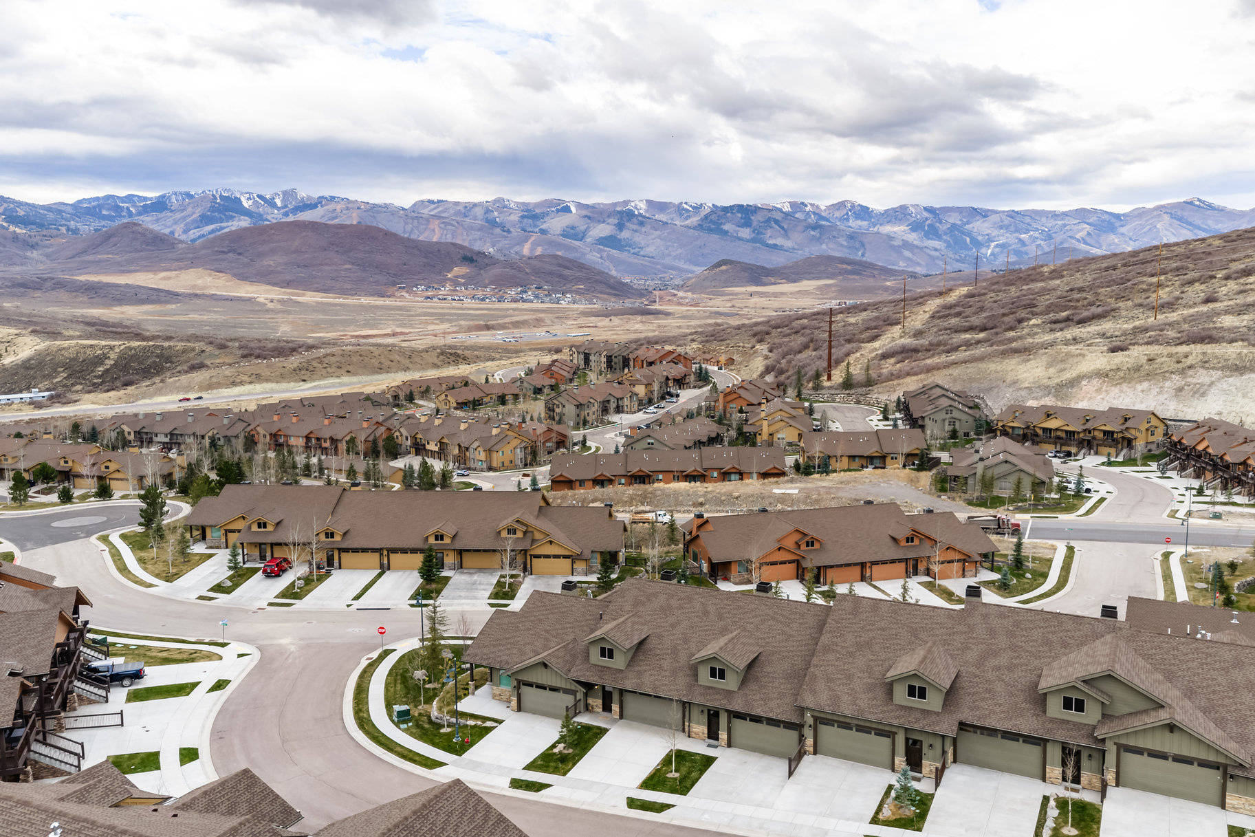 BLACK ROCK RIDGE - Residential