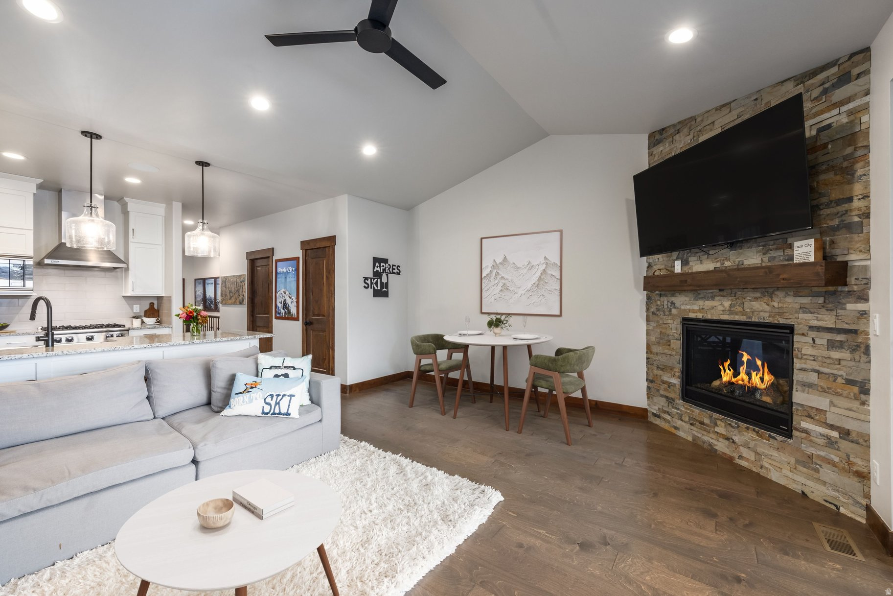 BLACK ROCK RIDGE - Residential