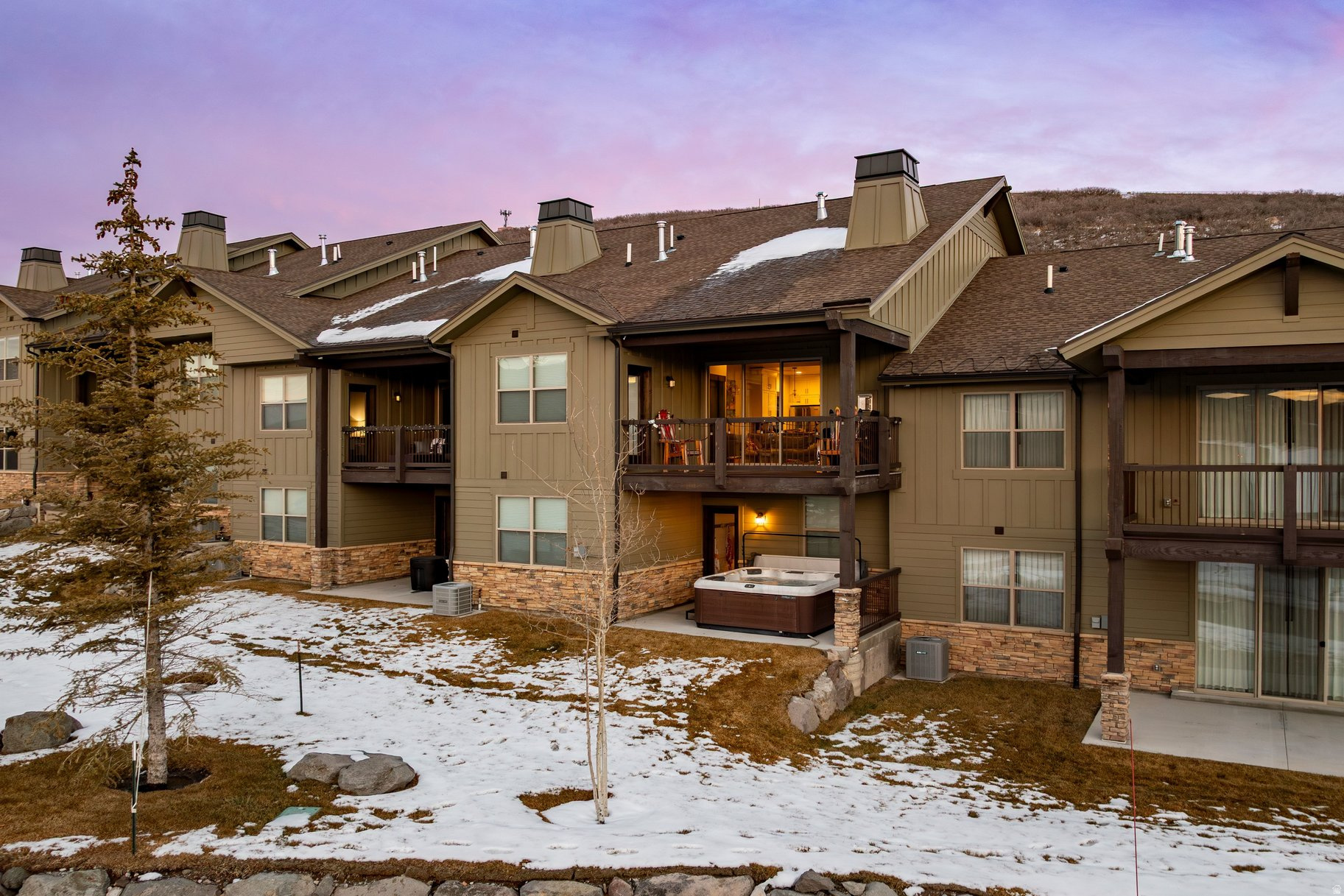 BLACK ROCK RIDGE - Residential