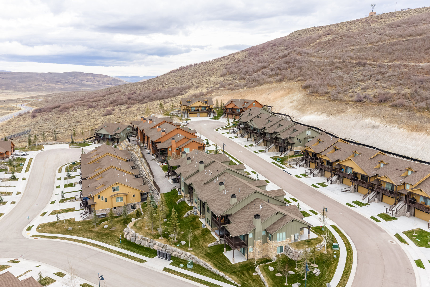 BLACK ROCK RIDGE - Residential