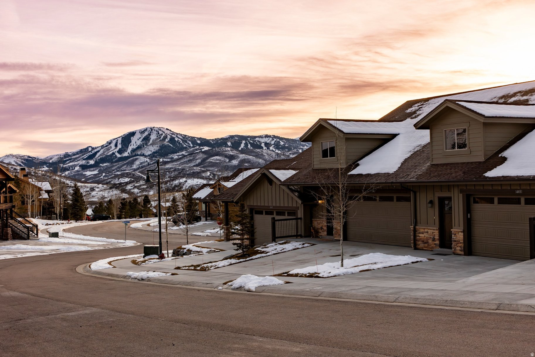 BLACK ROCK RIDGE - Residential