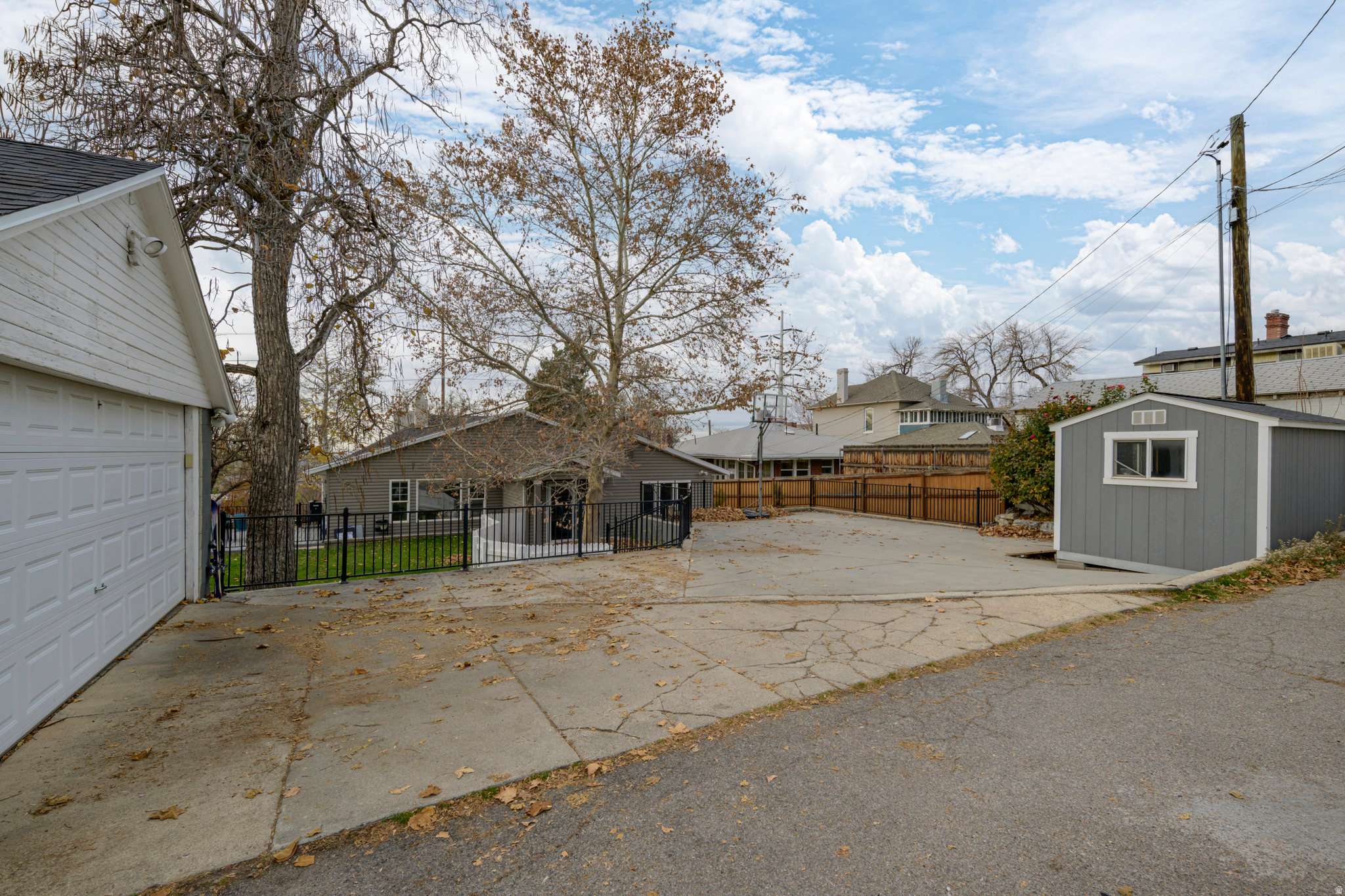 ARLINGTON HEIGHTS - Residential