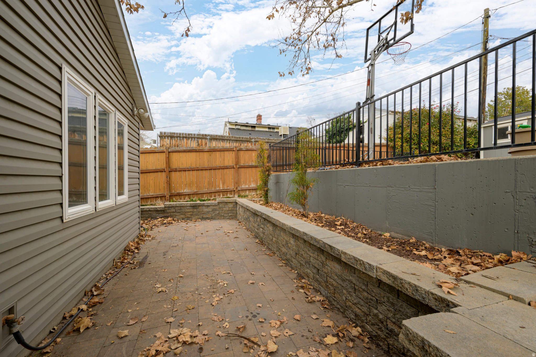 ARLINGTON HEIGHTS - Residential