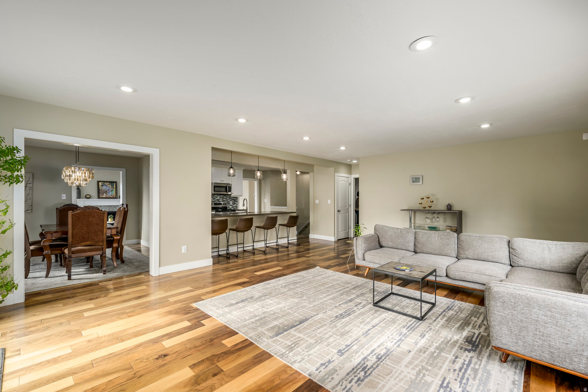 ARLINGTON HEIGHTS - Residential