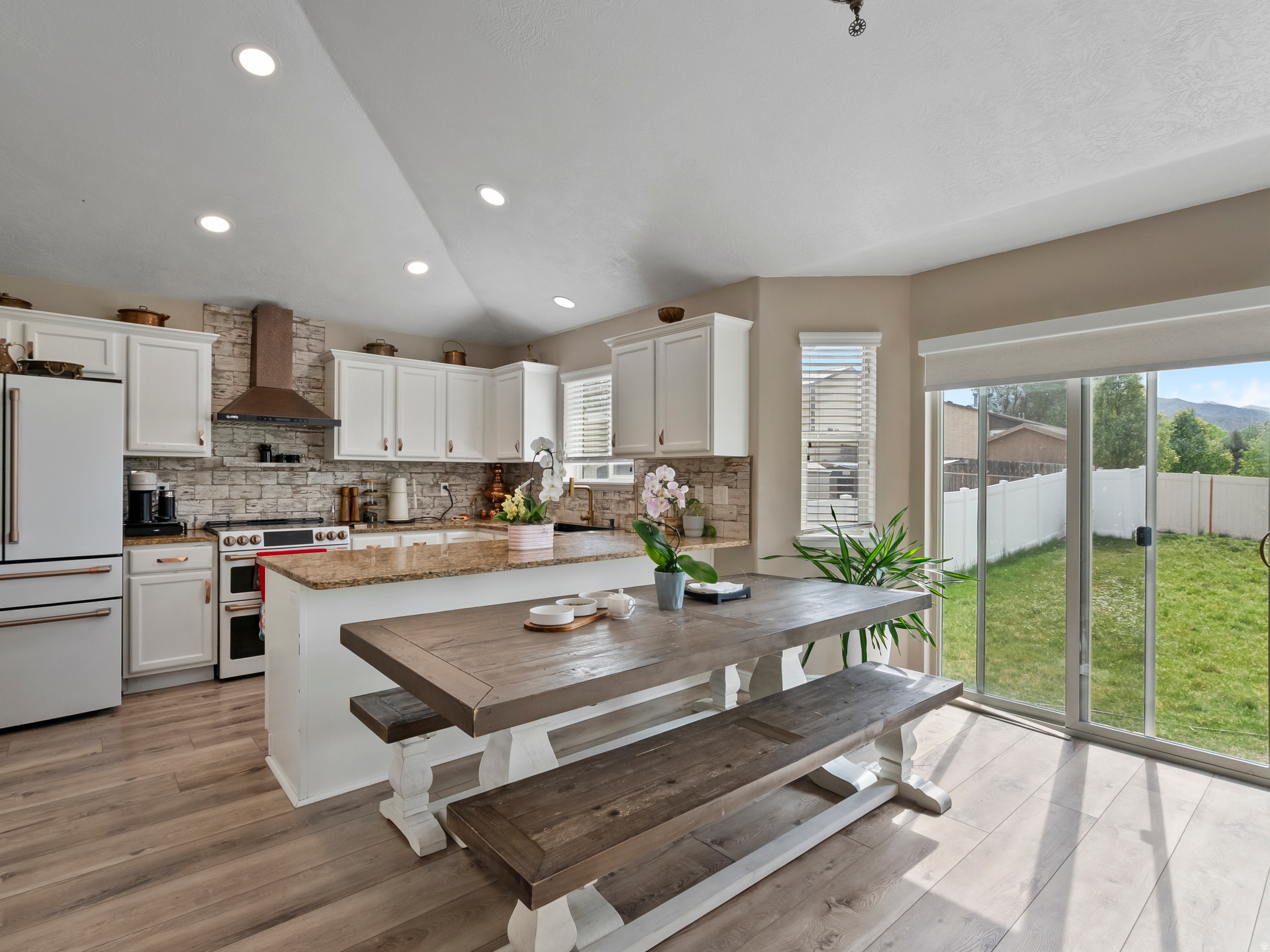 VALLEY VIEW ESTATES - Residential