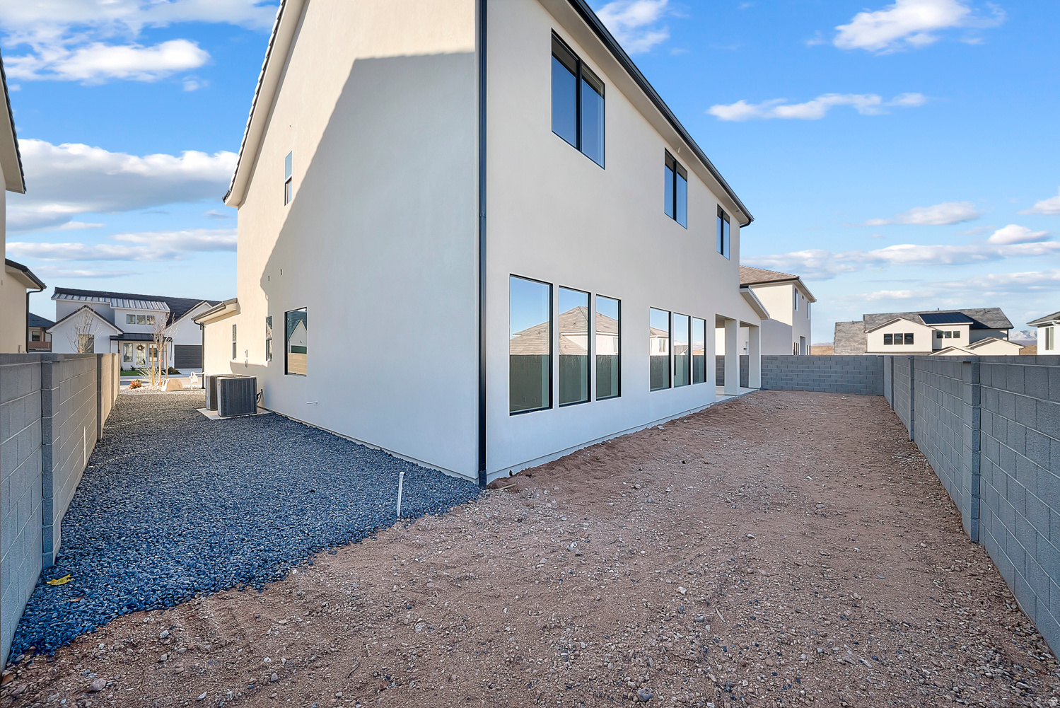 DESERT HORIZON - Residential