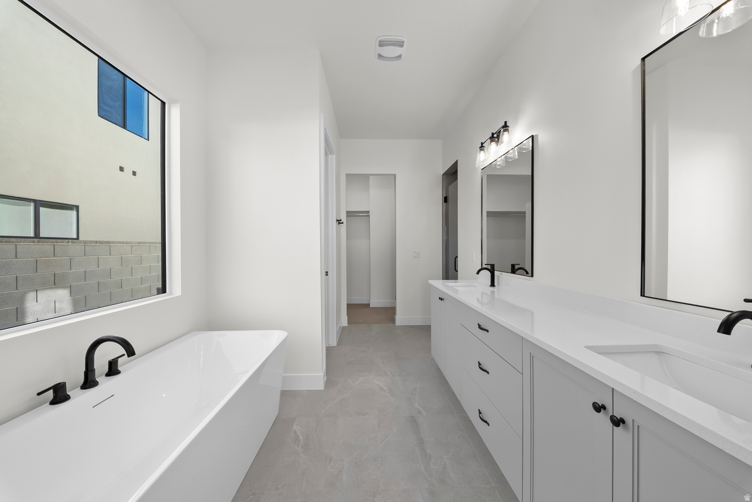 DESERT HORIZON - Residential