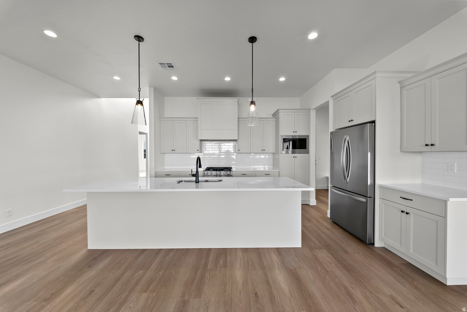 DESERT HORIZON - Residential