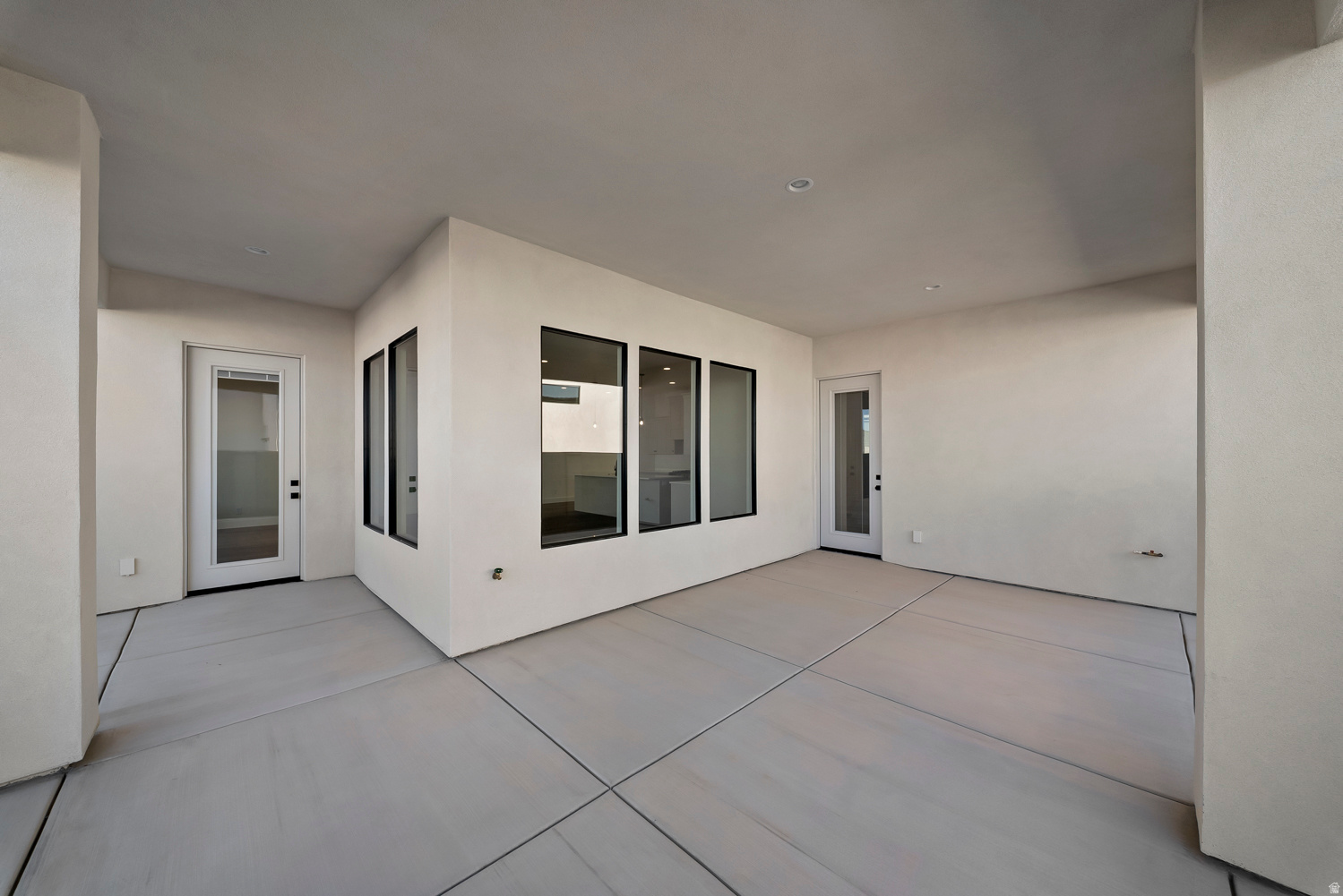 DESERT HORIZON - Residential