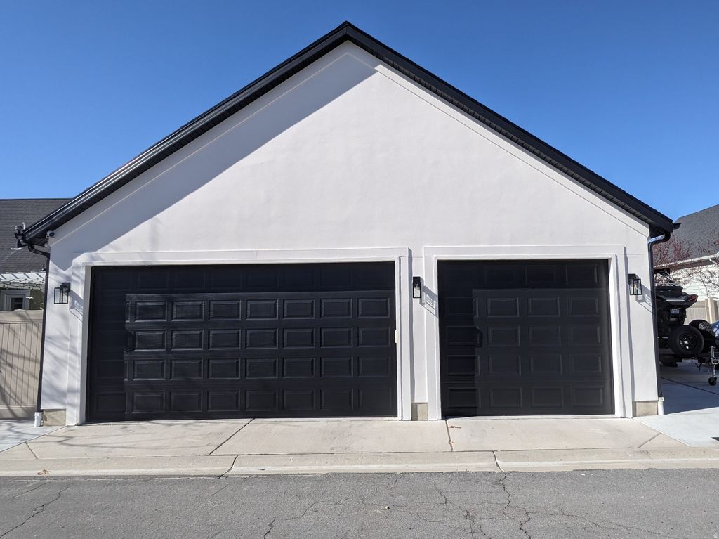 Photo of 326 APRICOT Grv, Kaysville, UT 84037 (MLS # 2145561)