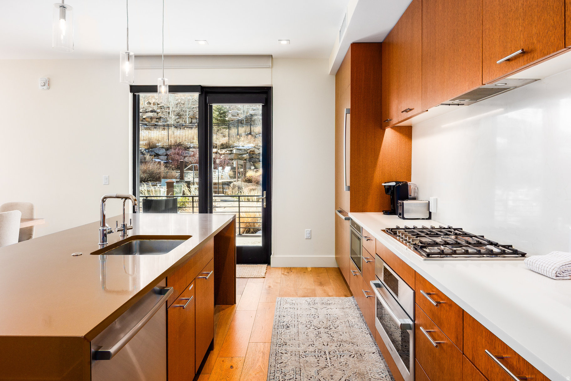 LIFT CONDOS - Residential