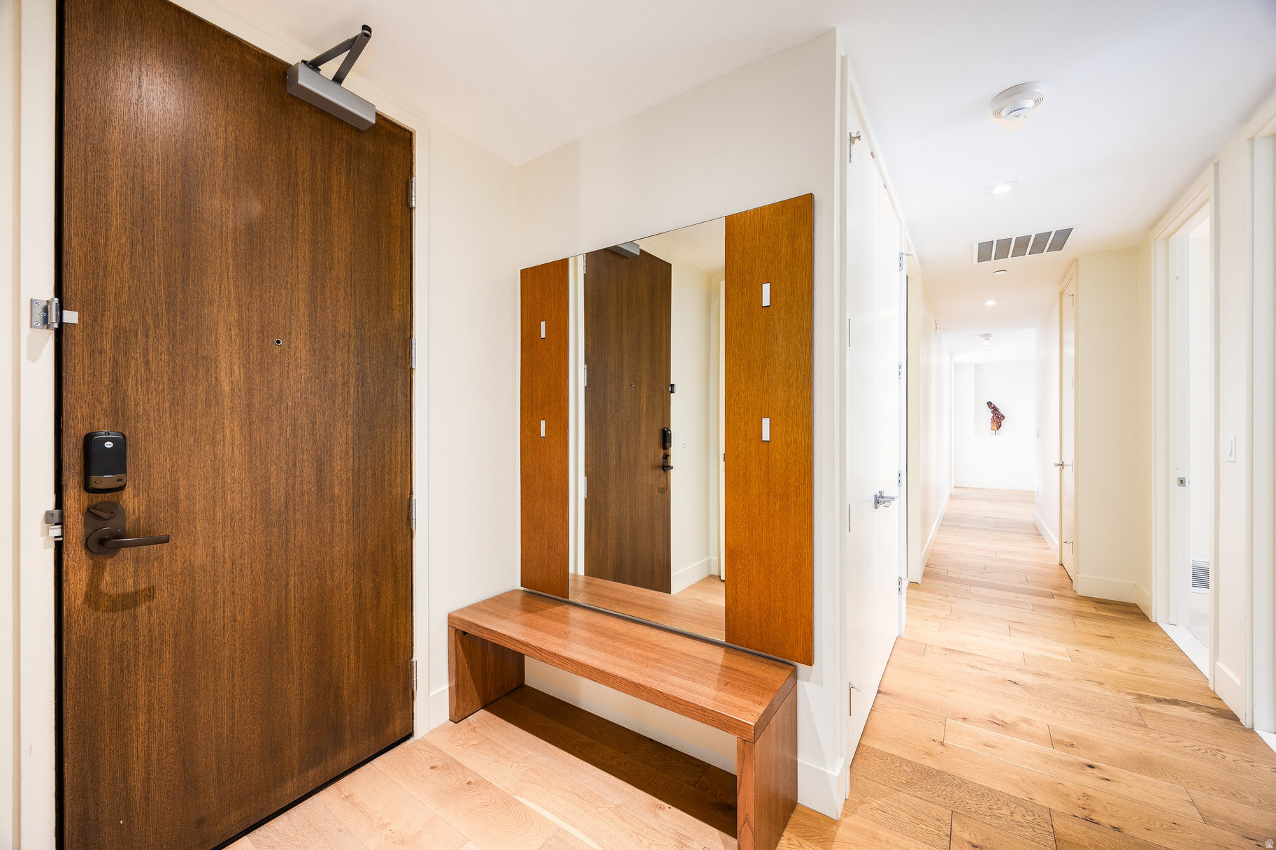 LIFT CONDOS - Residential