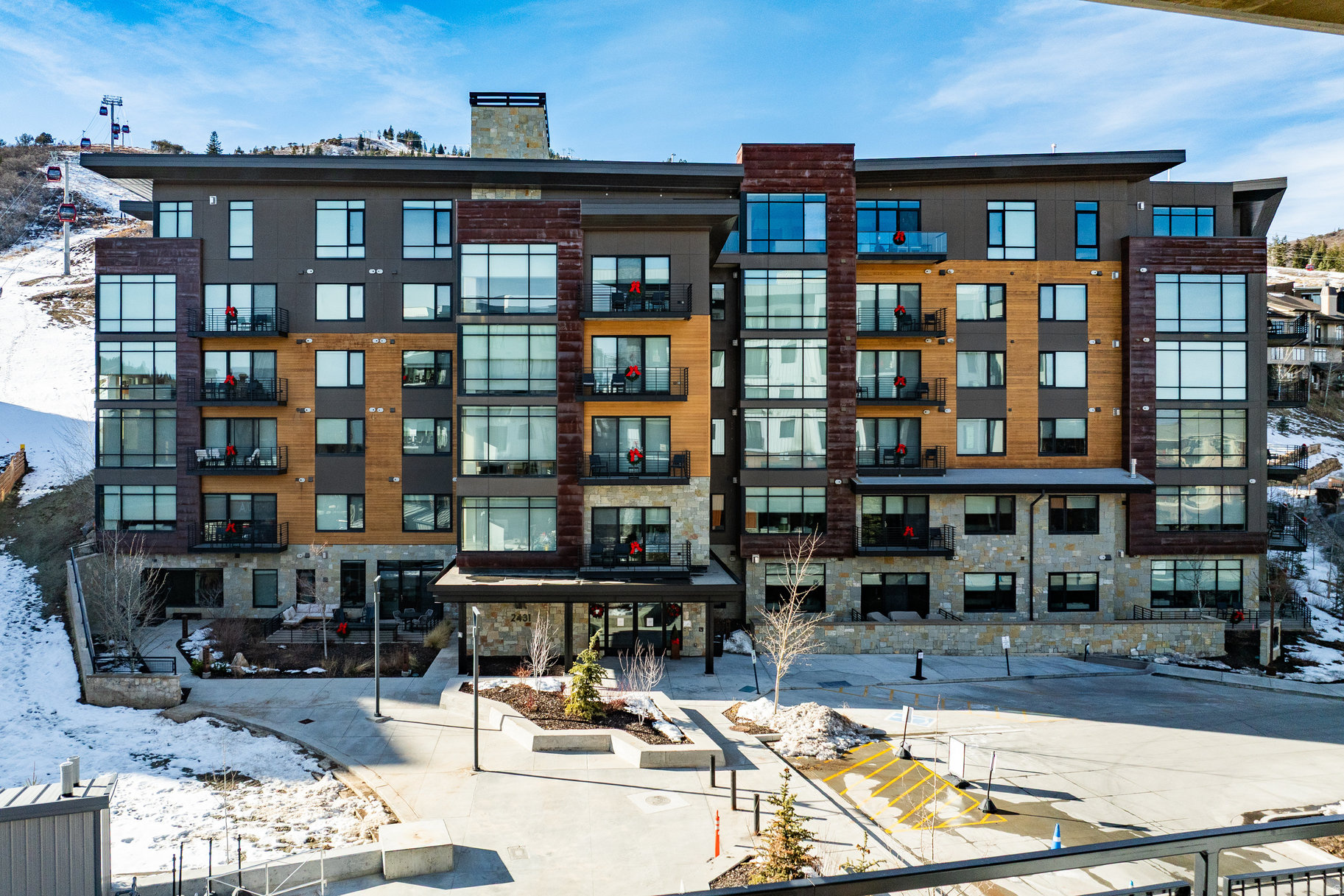 LIFT CONDOS - Residential