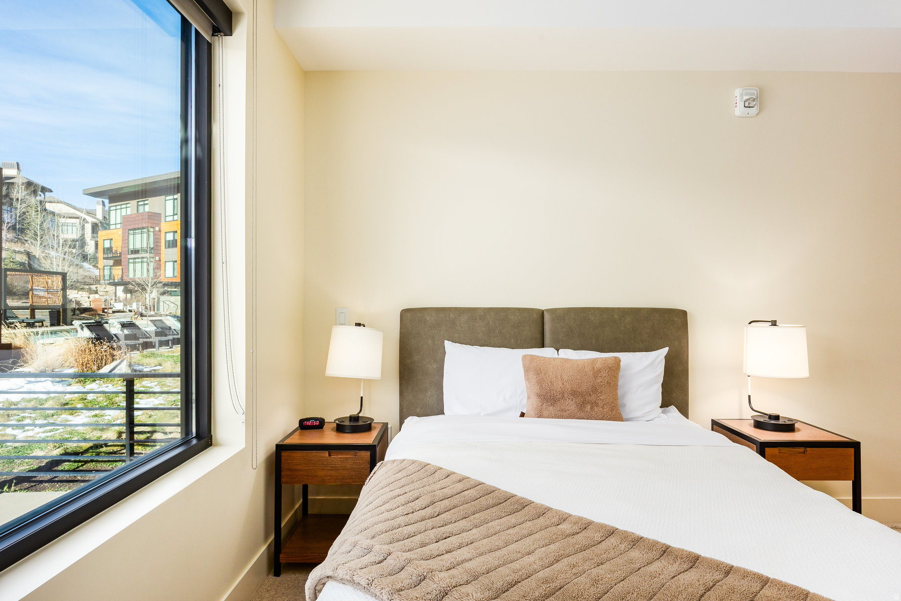 LIFT CONDOS - Residential