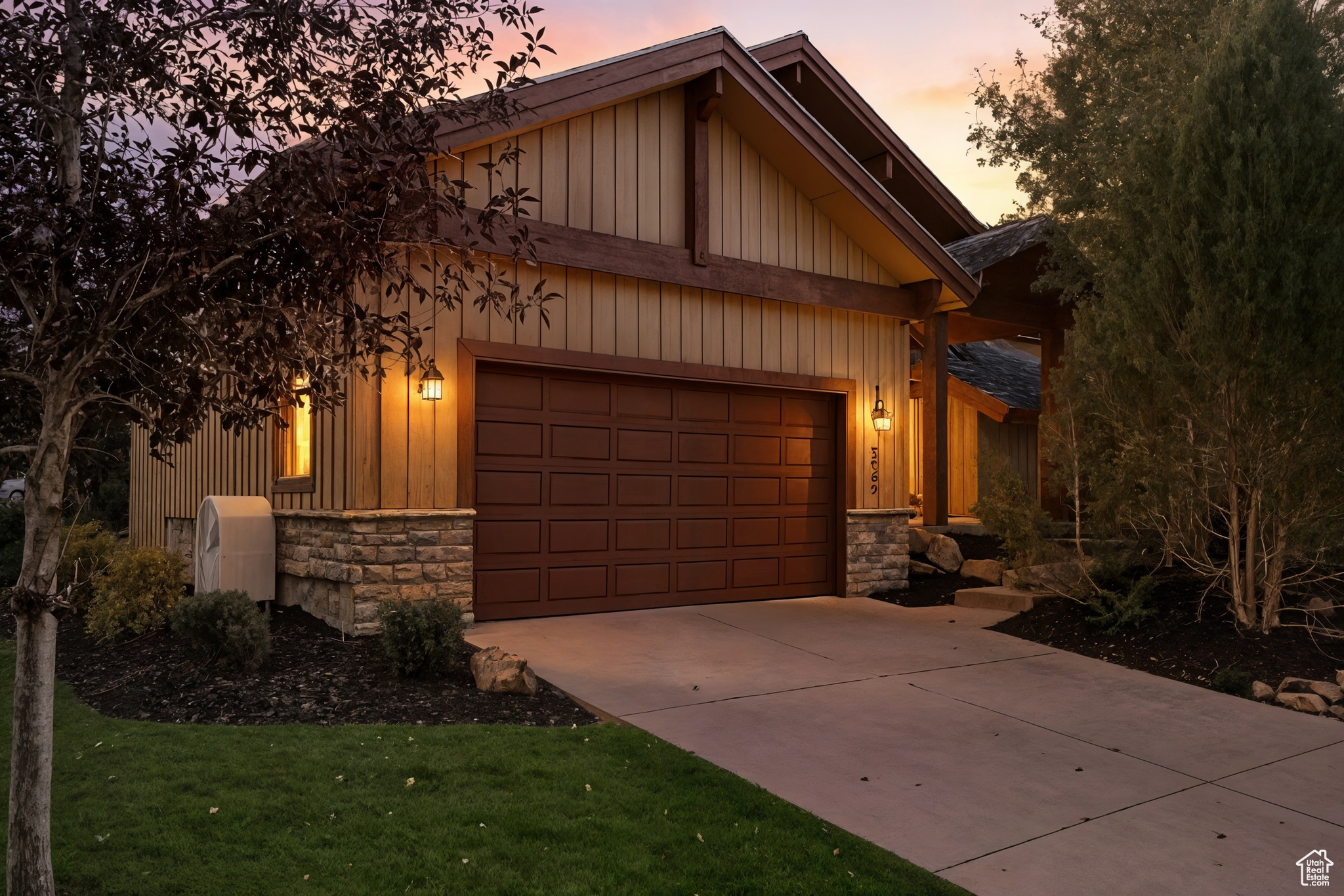 CEDAR RIDGE AT QUARRY JUNCTION - Residential