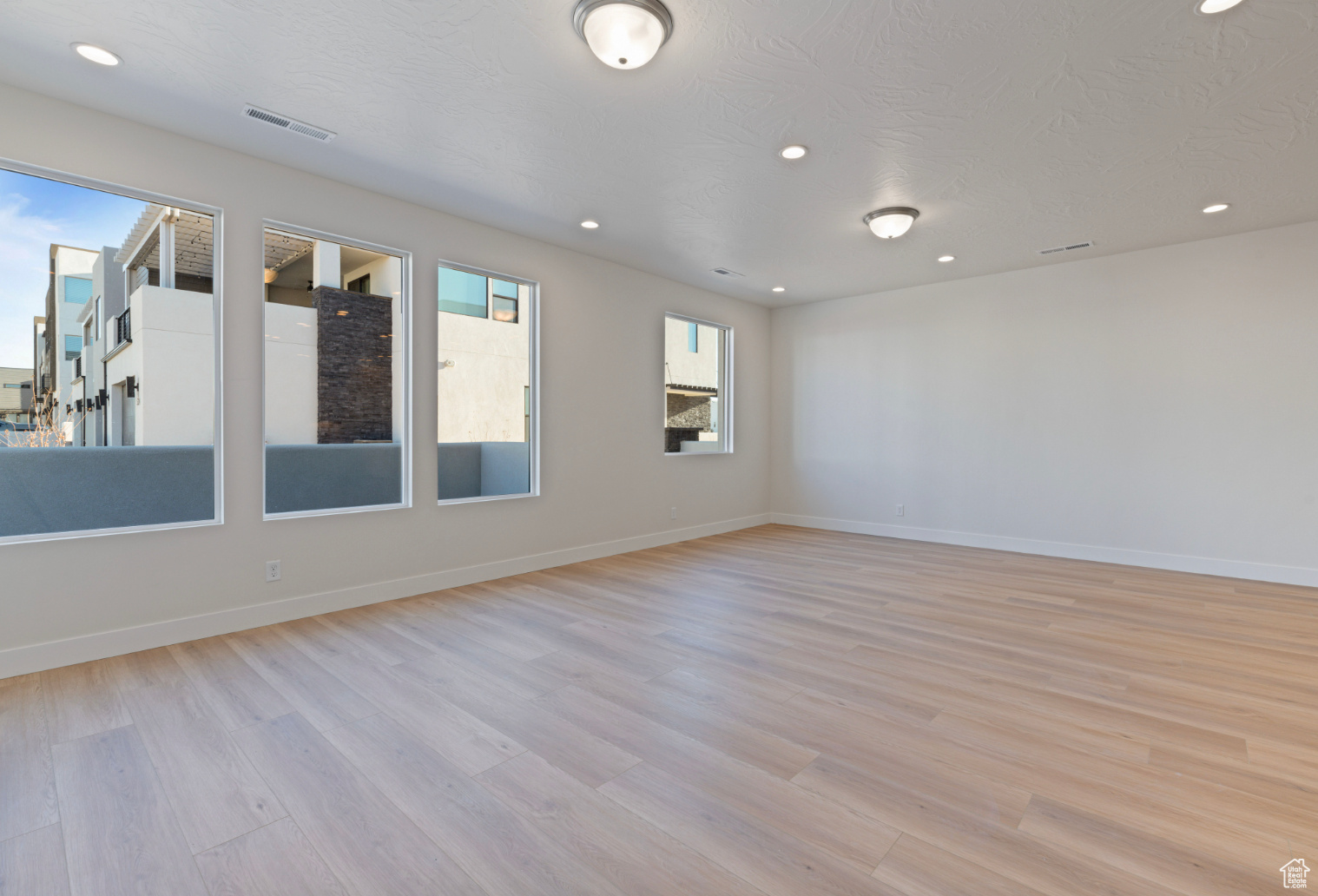 ATKINVILLE TOWNHOMES AT DESERT COLOR - Residential