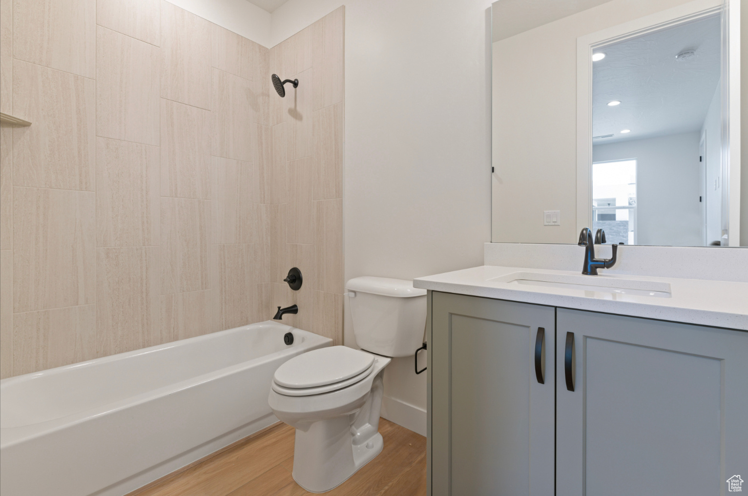 ATKINVILLE TOWNHOMES AT DESERT COLOR - Residential