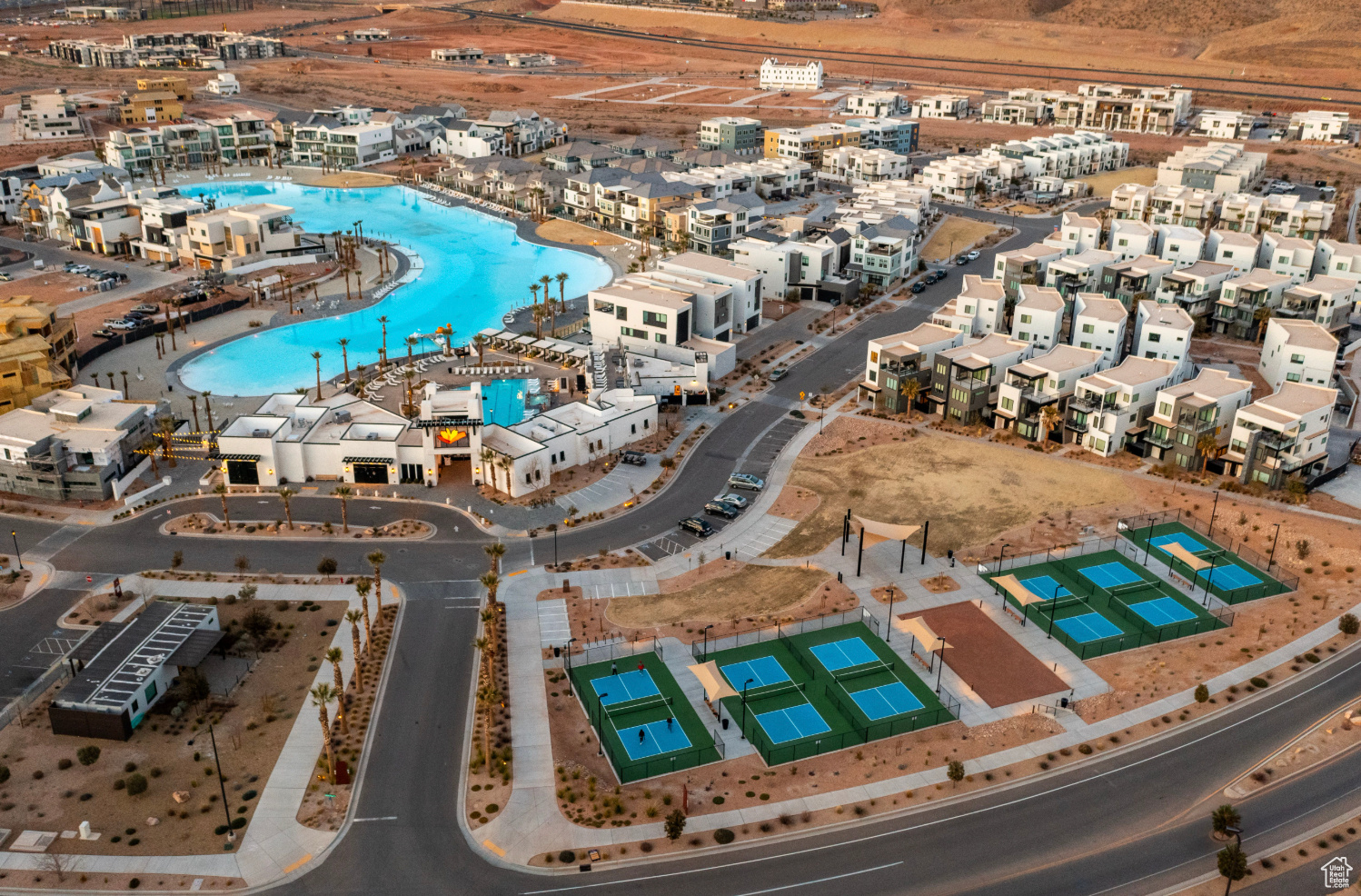 ATKINVILLE TOWNHOMES AT DESERT COLOR - Residential