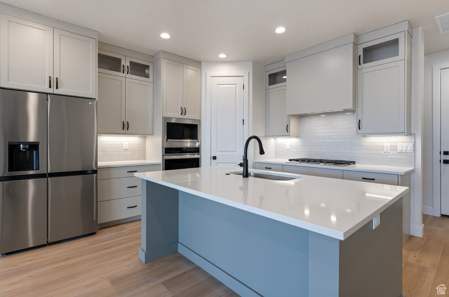 ATKINVILLE TOWNHOMES AT DESERT COLOR - Residential