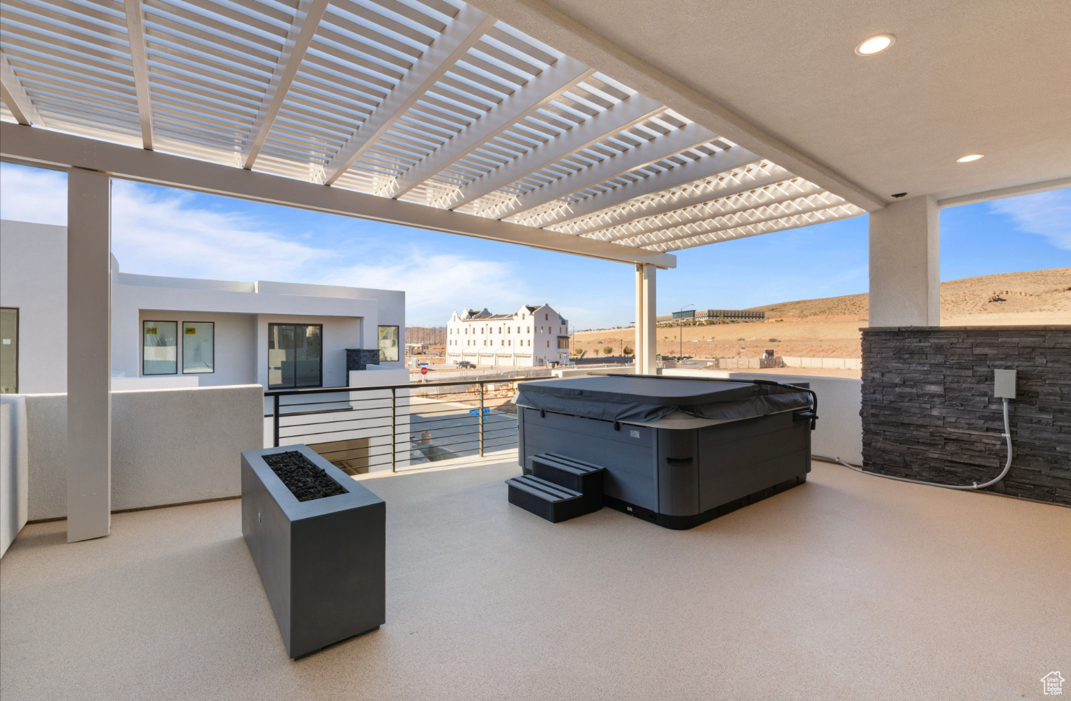 ATKINVILLE TOWNHOMES AT DESERT COLOR - Residential