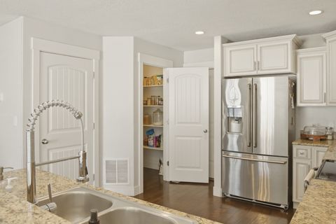 Tiny photo for 1711 E SHADOW DR, Eagle Mountain, UT 84005 (MLS # 2145040)