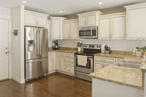 Tiny photo for 1711 E SHADOW DR, Eagle Mountain, UT 84005 (MLS # 2145040)