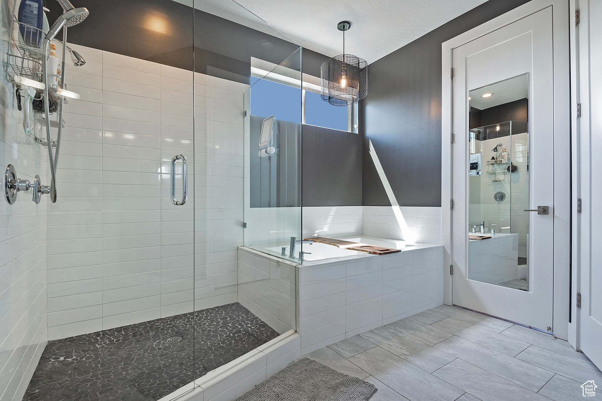 COLUMBUS COURT - Residential