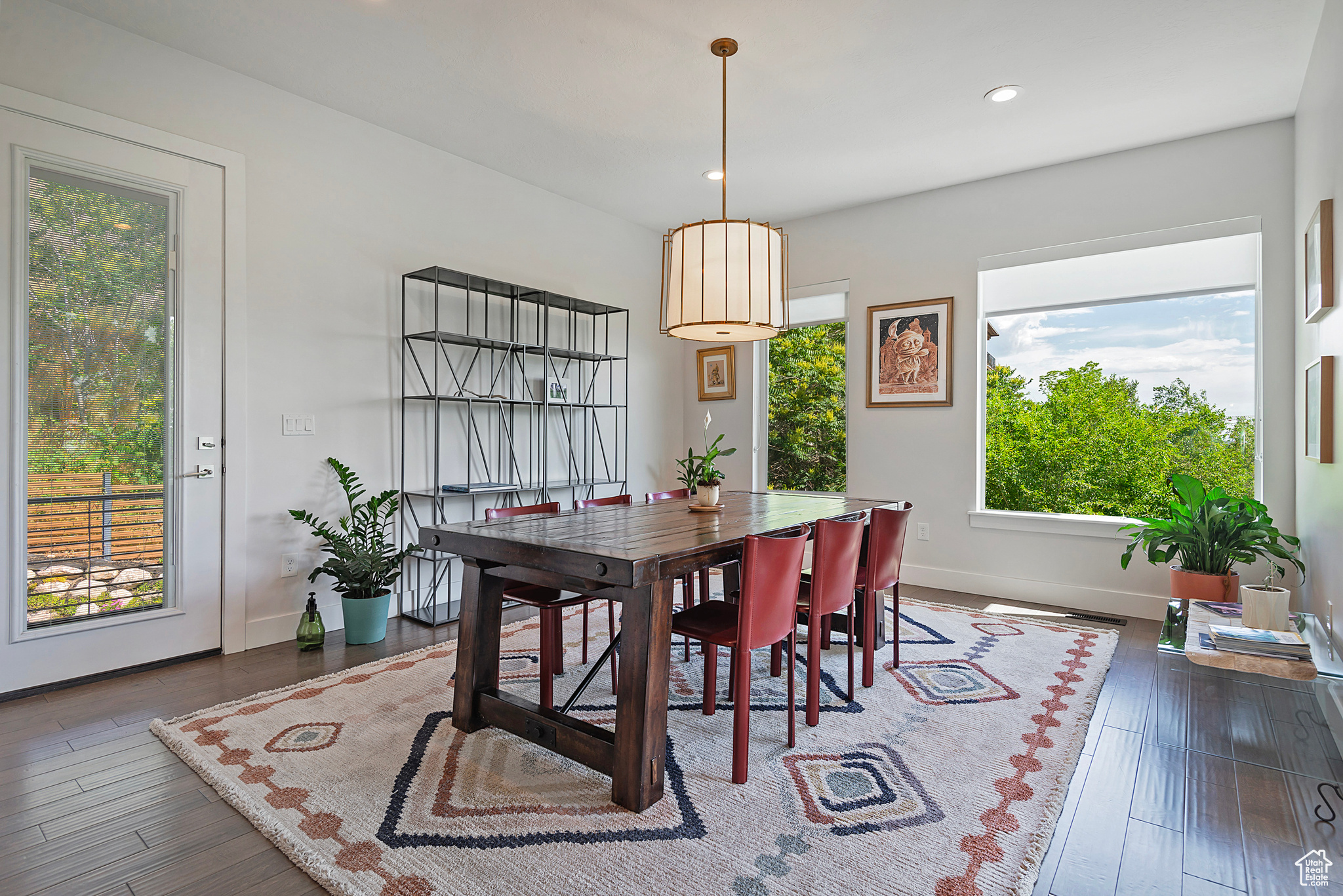 COLUMBUS COURT - Residential