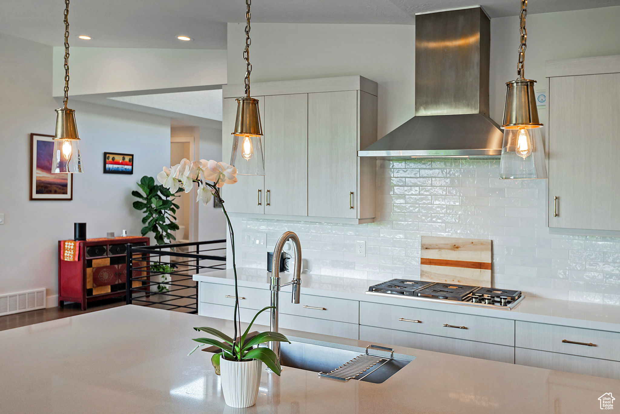 COLUMBUS COURT - Residential