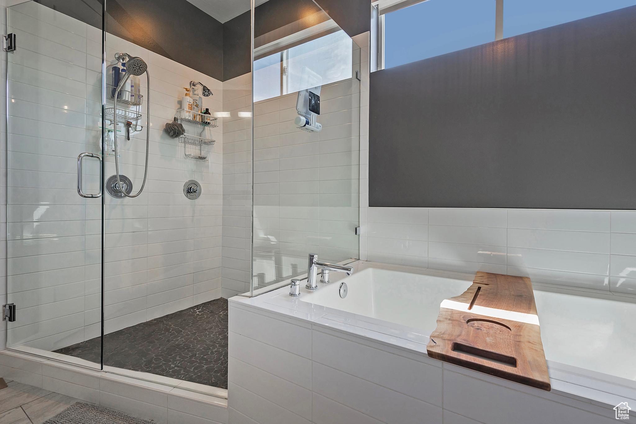 COLUMBUS COURT - Residential