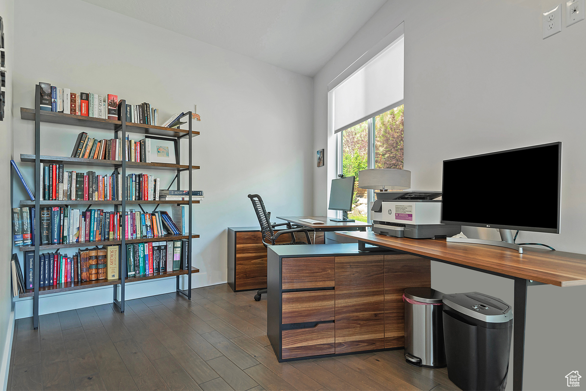 COLUMBUS COURT - Residential