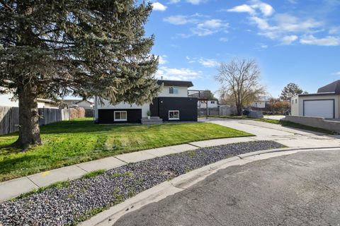 Tiny photo for 2945 S WENDY CIR W, West Valley City, UT 84120 (MLS # 2125670)