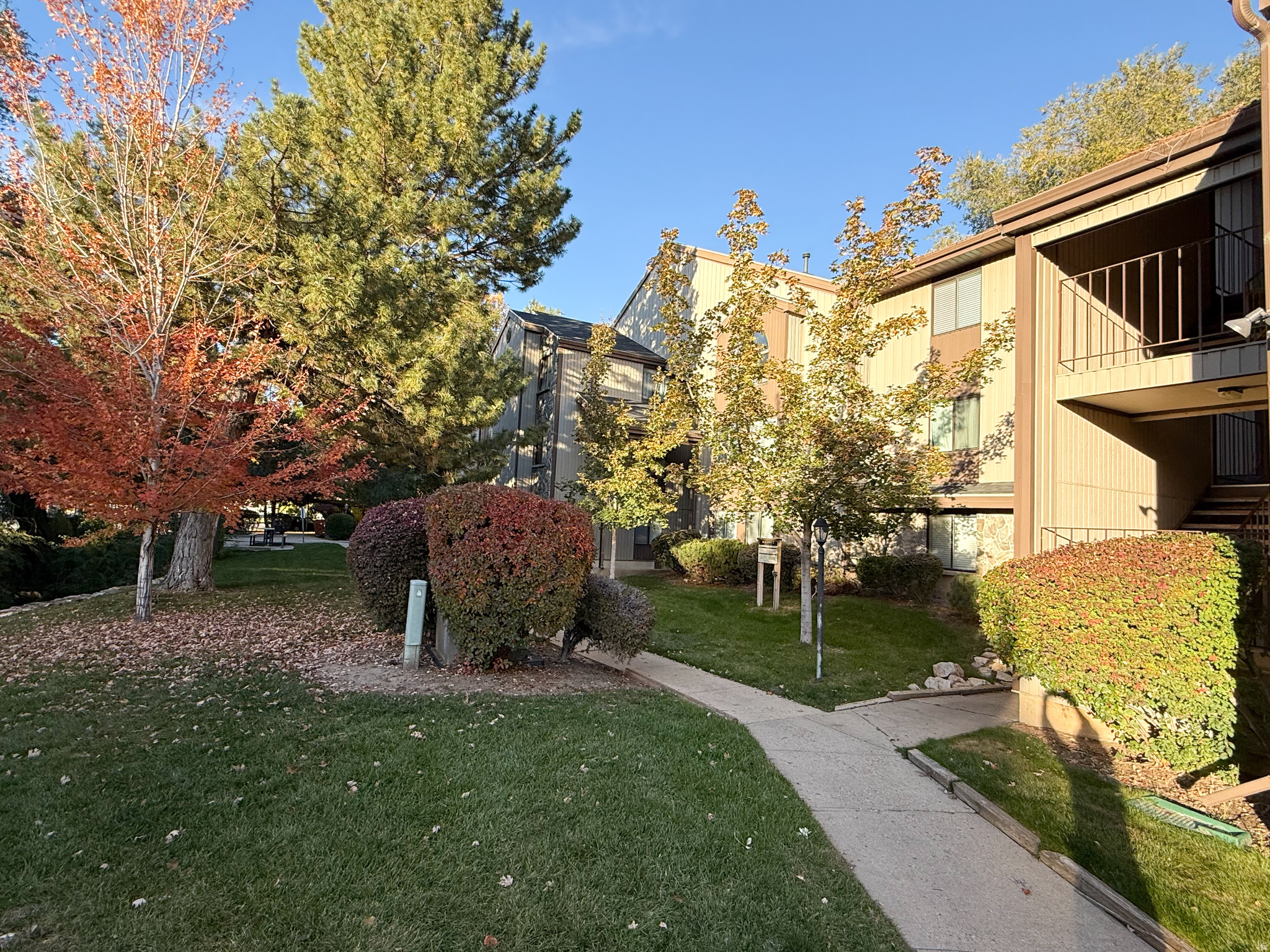 MILLSTONE MANOR - Residential