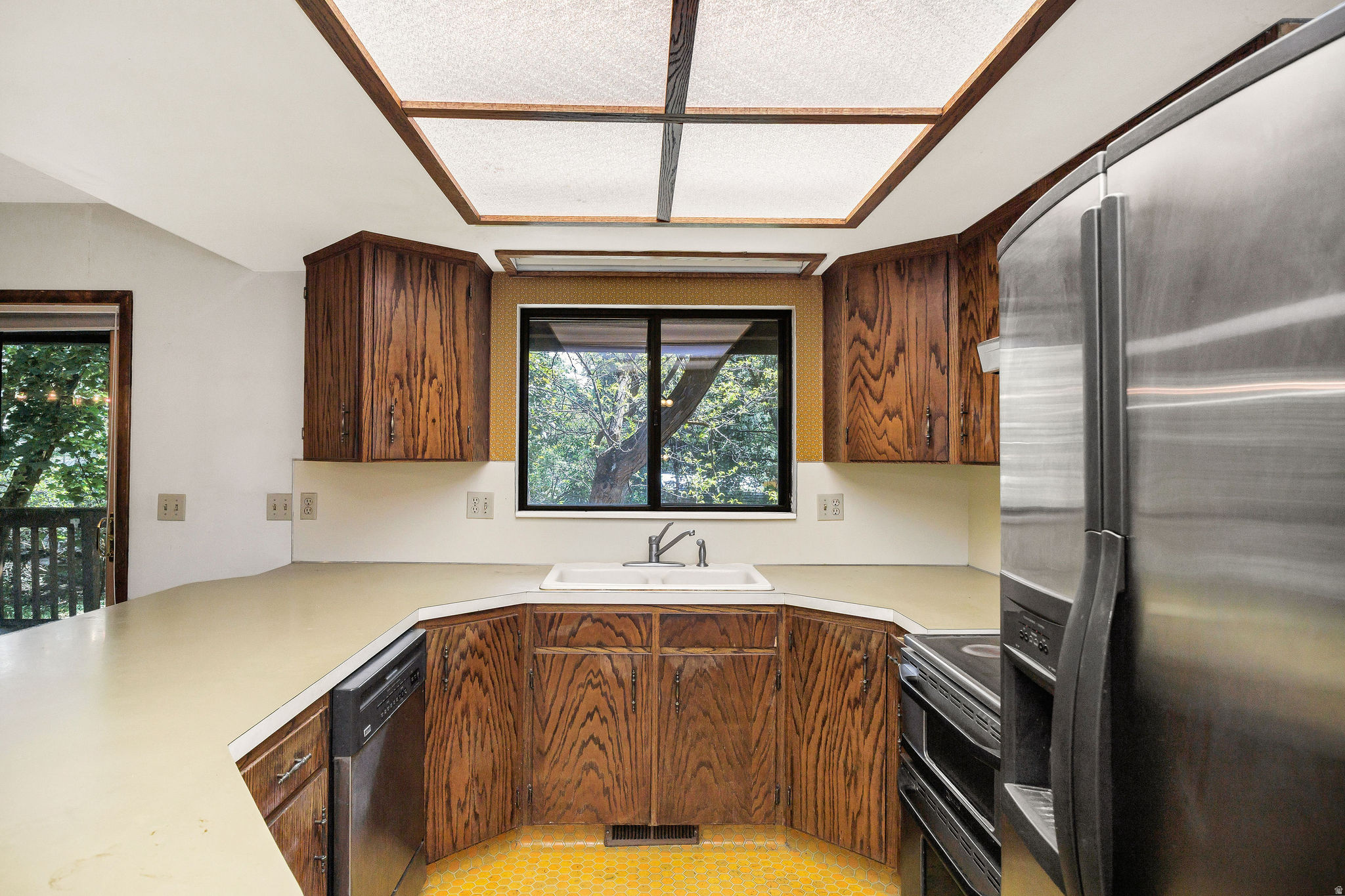 MOUNT LOGAN - Residential