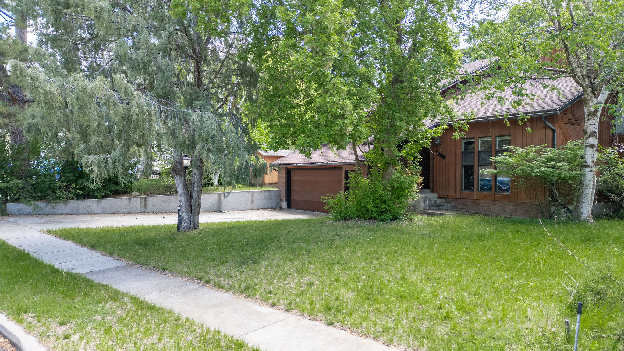 MOUNT LOGAN - Residential