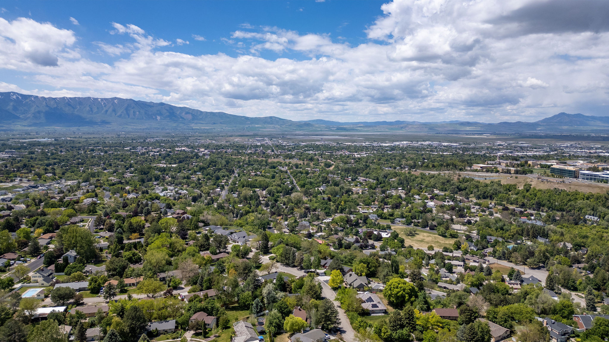 MOUNT LOGAN - Residential