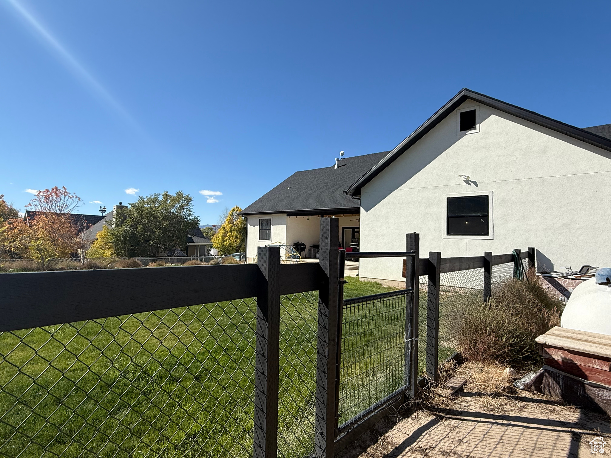 RIVER ROCK - Residential