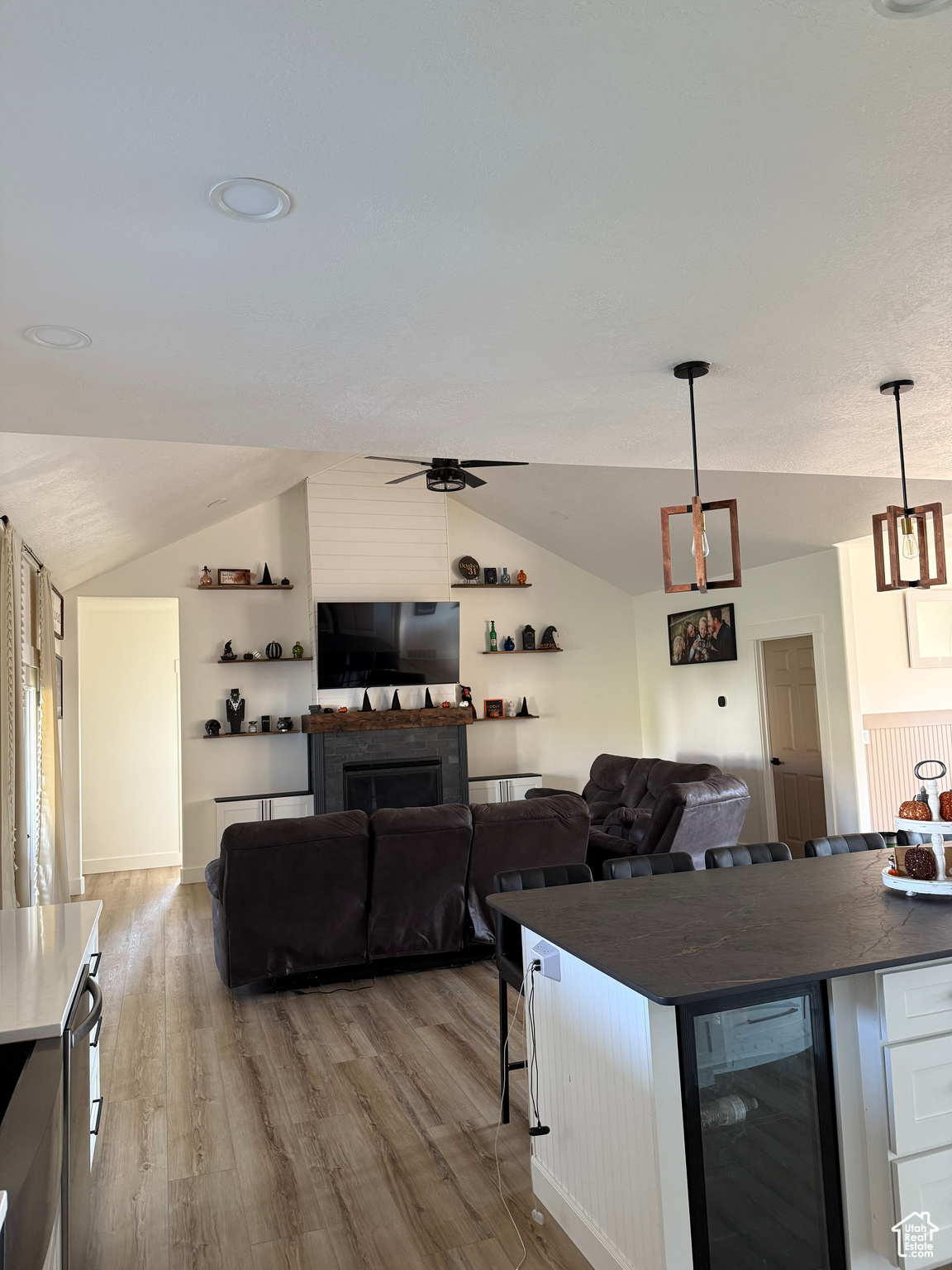 RIVER ROCK - Residential