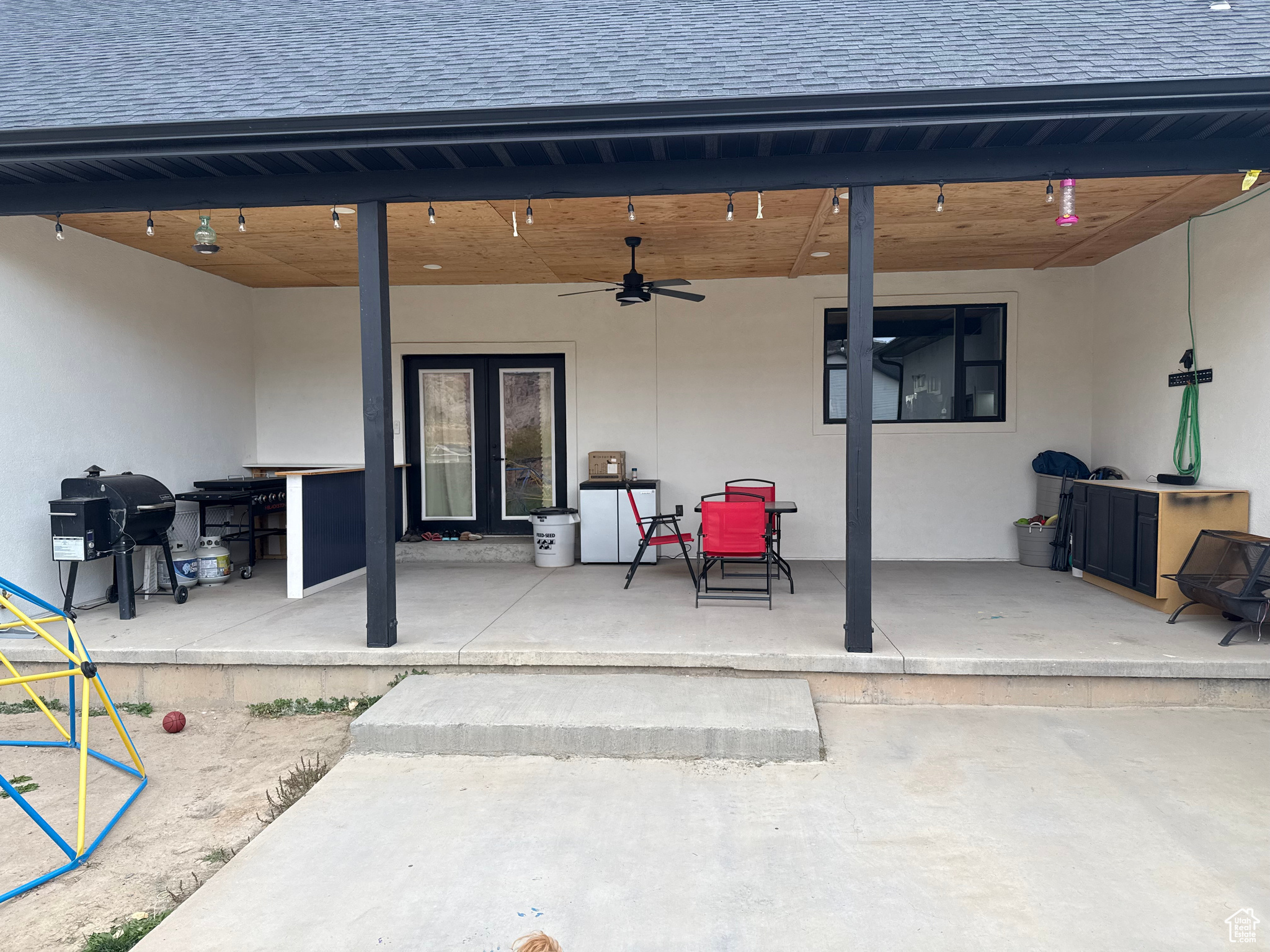 RIVER ROCK - Residential