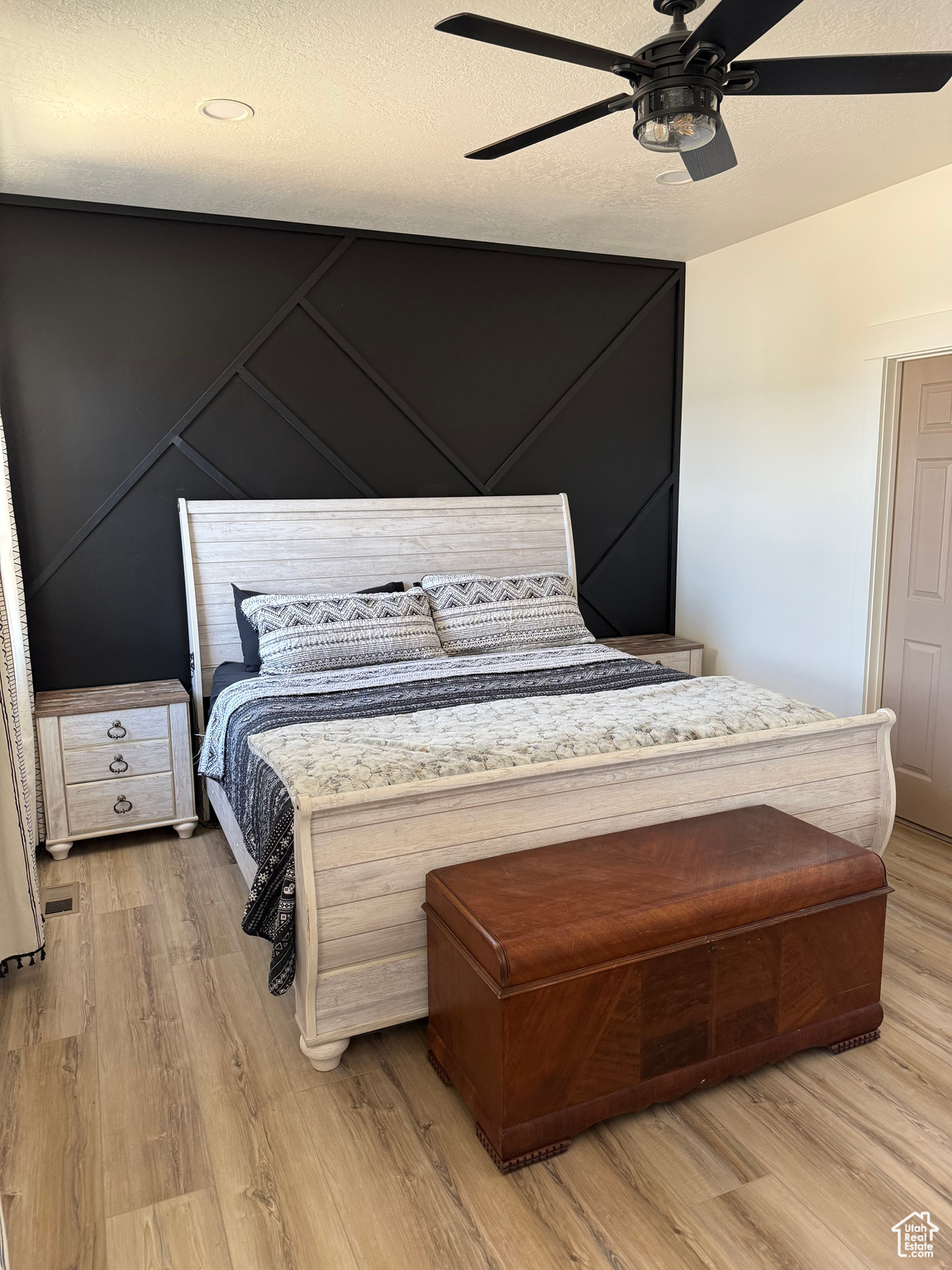 RIVER ROCK - Residential