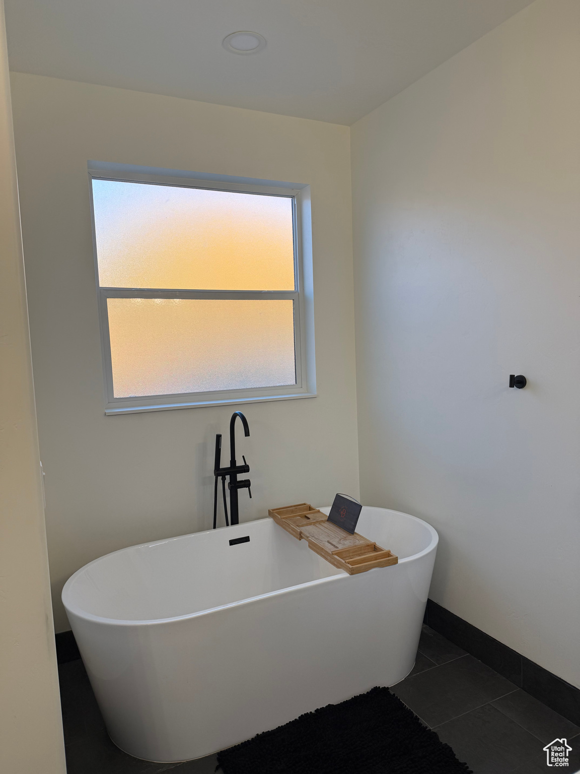 RIVER ROCK - Residential