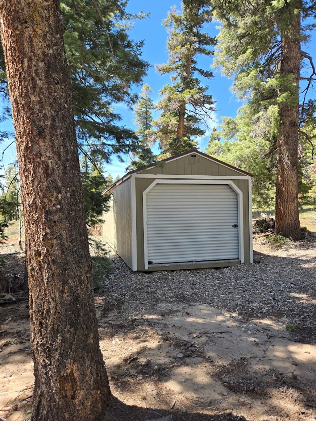 Photo of 5825 W ZION VISTA RD, Duck Creek Village, UT 84762 (MLS # 2155398)