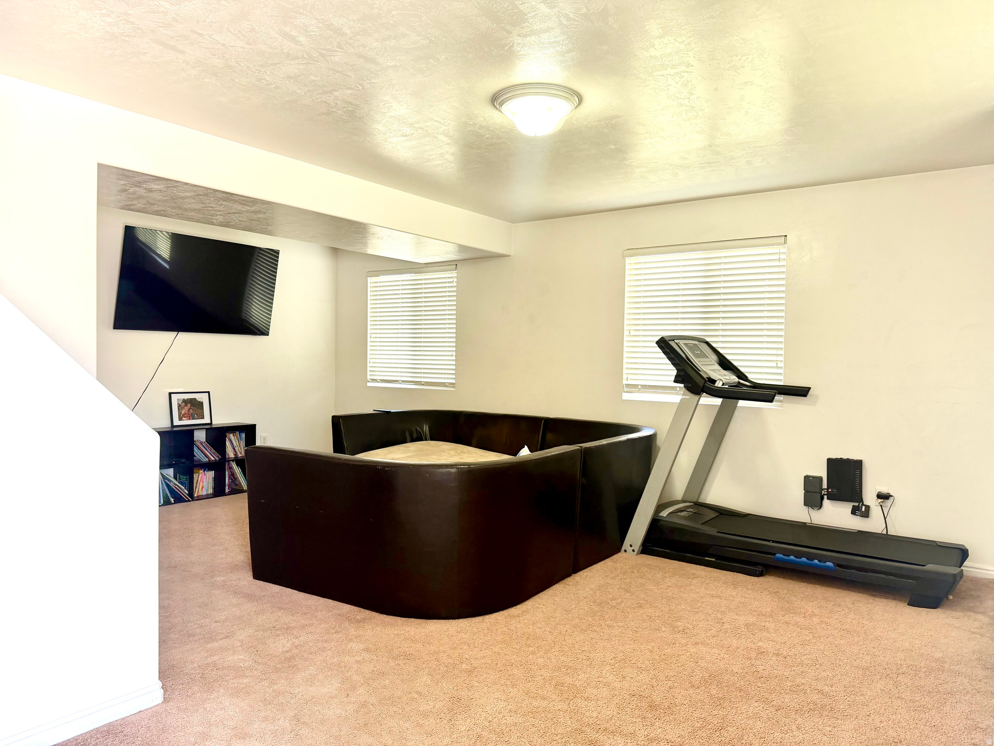 MEADOWBOOK EAST ESTATES SUB - Residential