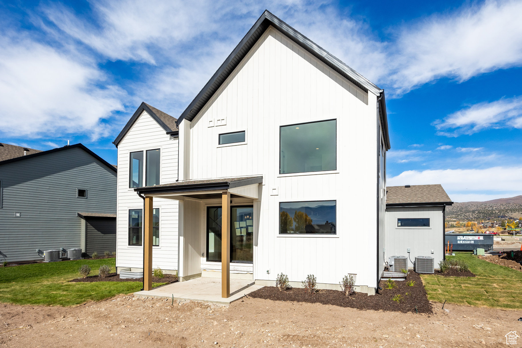 THE CROSSING - Residential