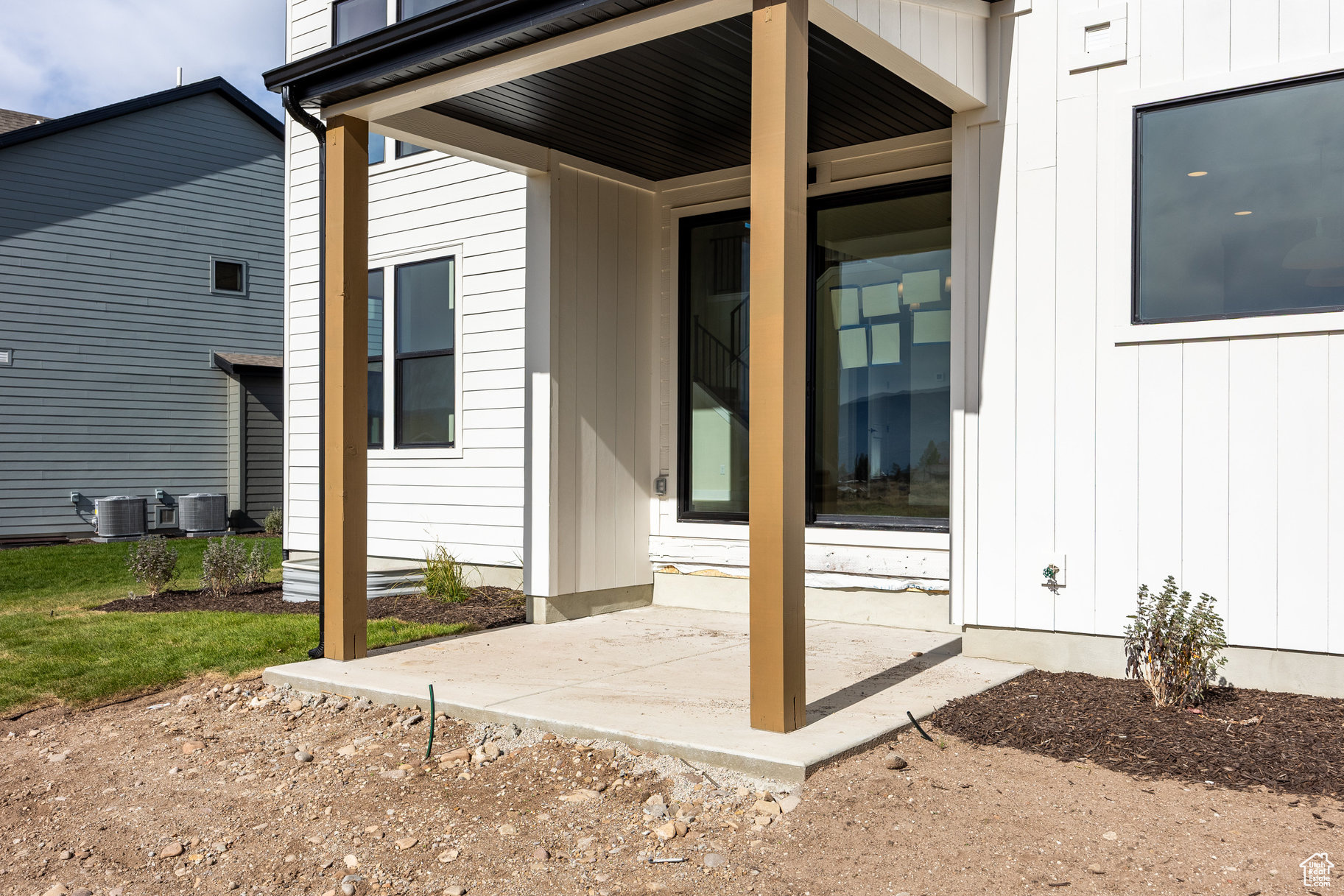 THE CROSSING - Residential