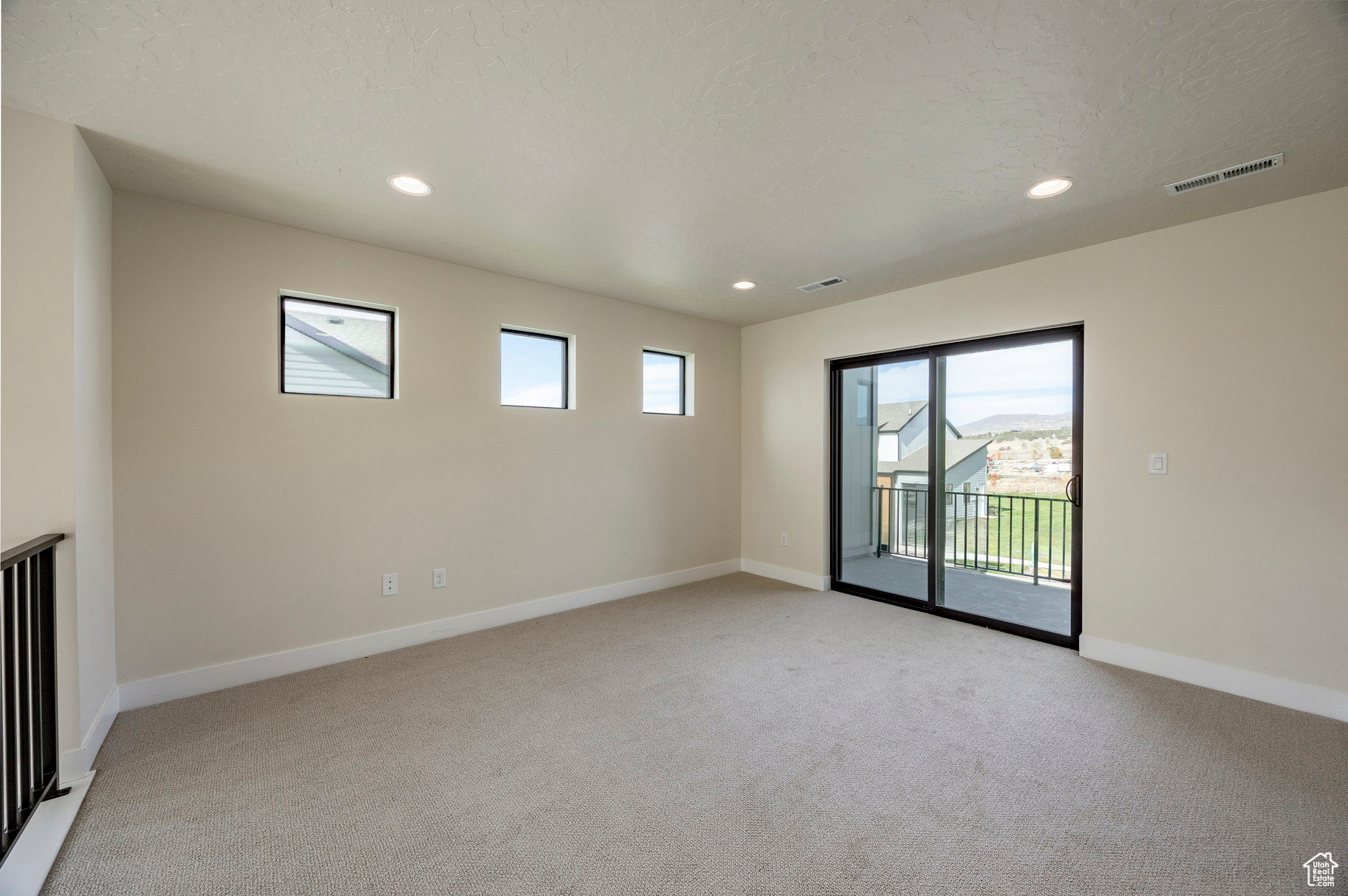 THE CROSSING - Residential