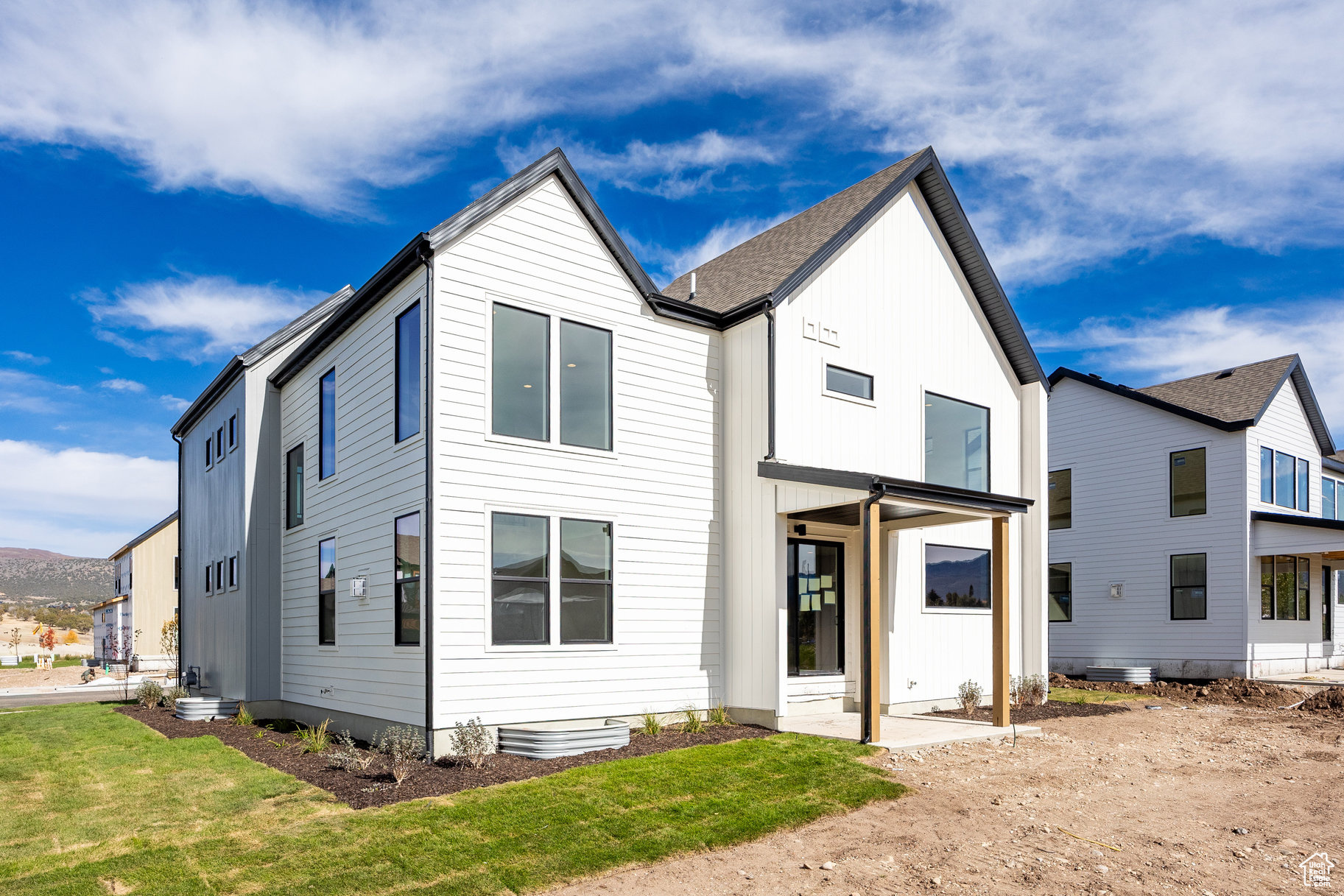 THE CROSSING - Residential