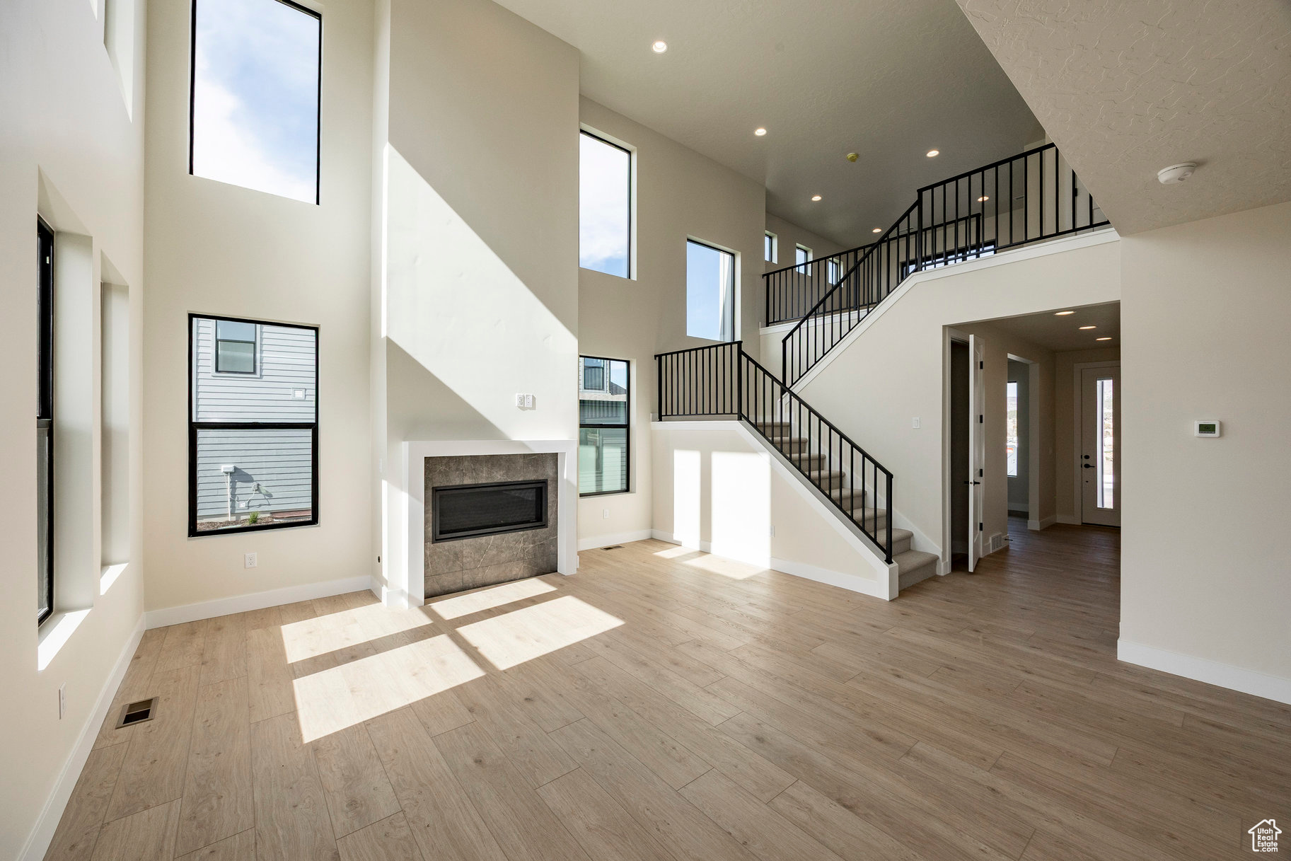 THE CROSSING - Residential