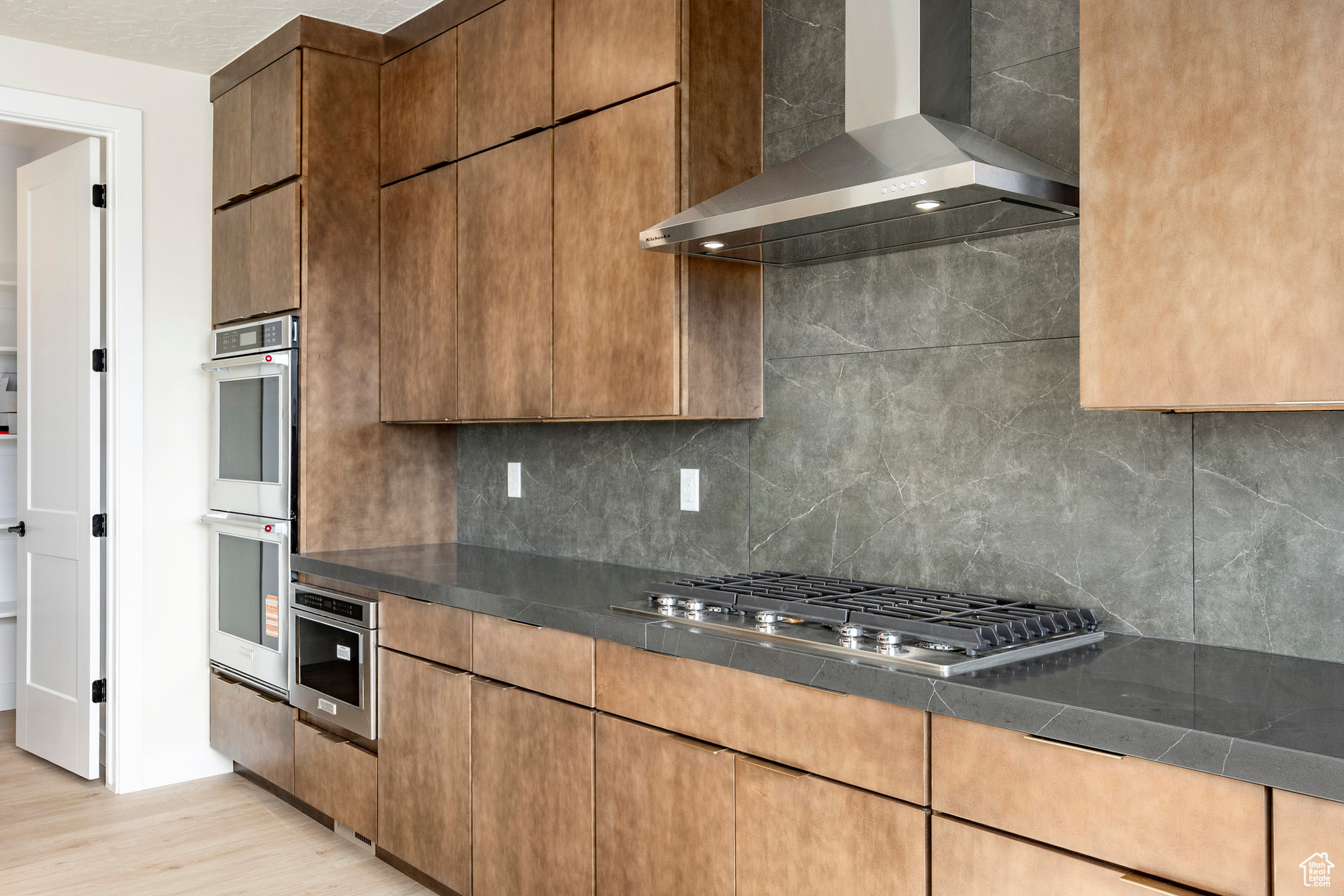 THE CROSSING - Residential